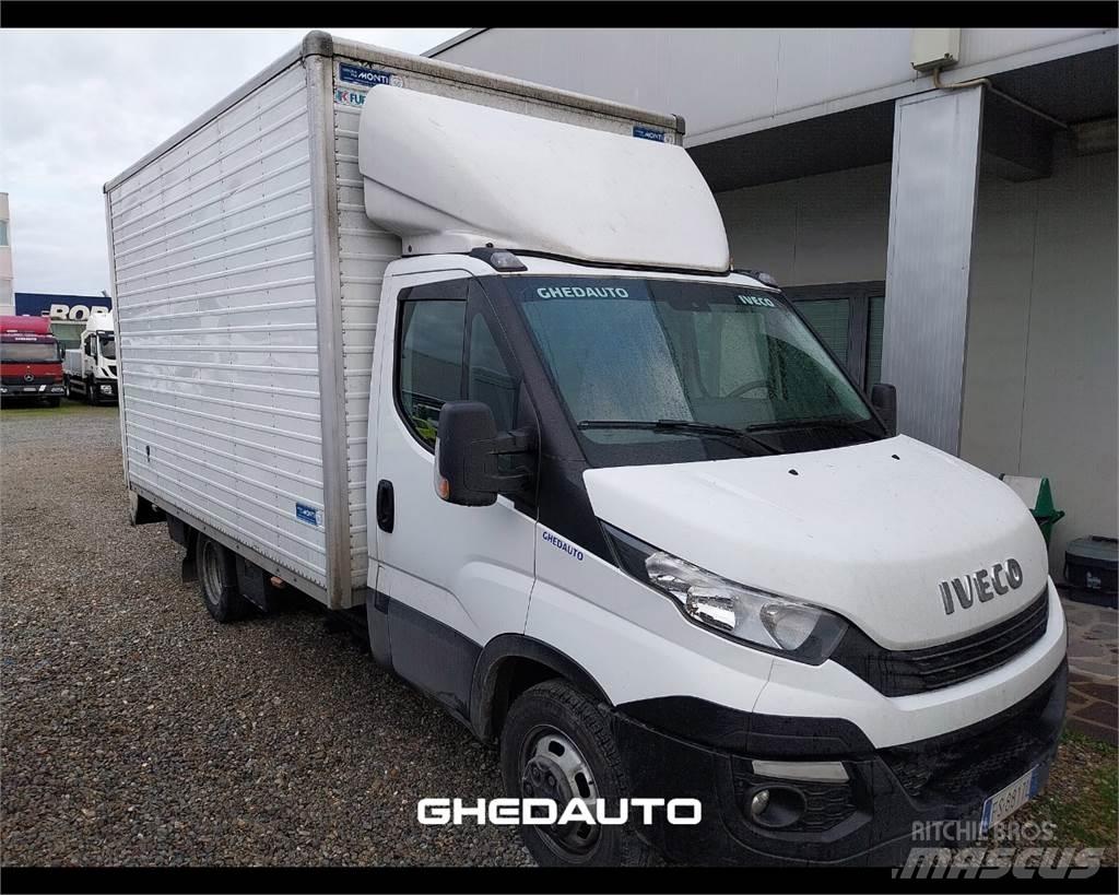 Iveco 35C18 Skriňová nadstavba