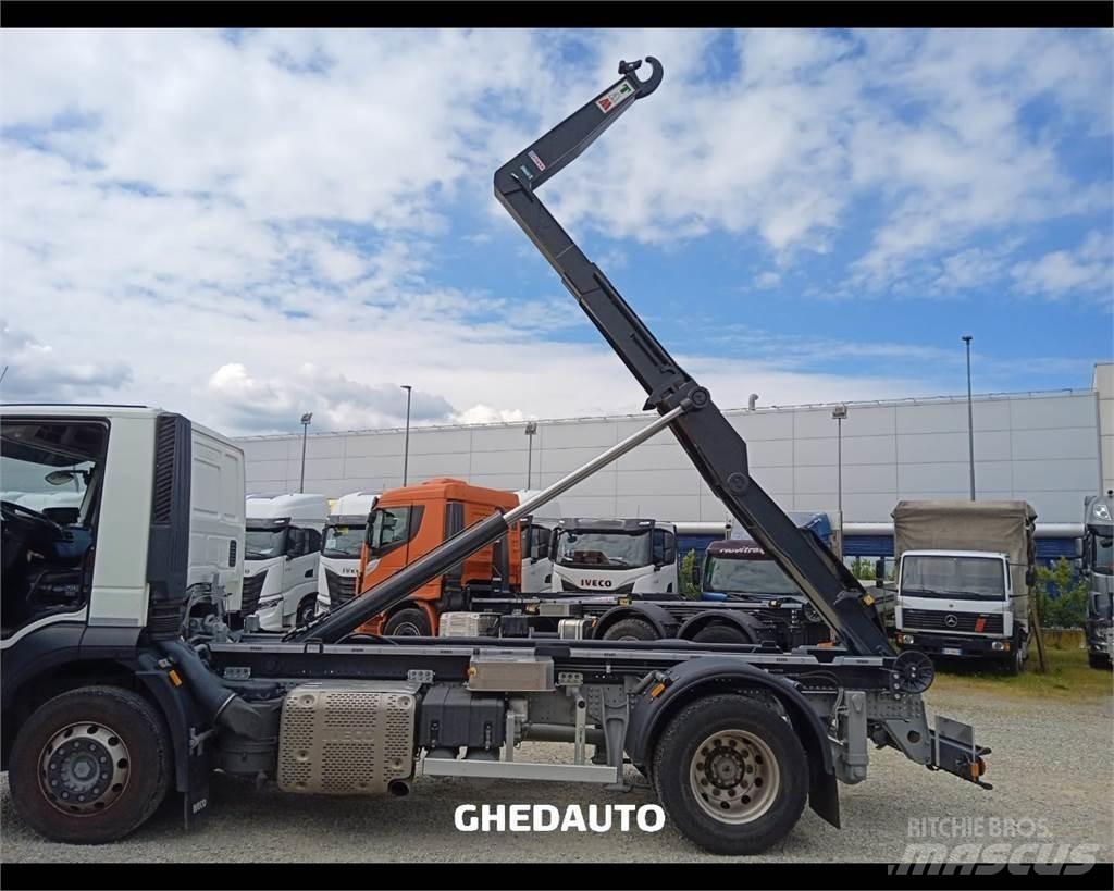 Iveco AD190S31 Skriňová nadstavba