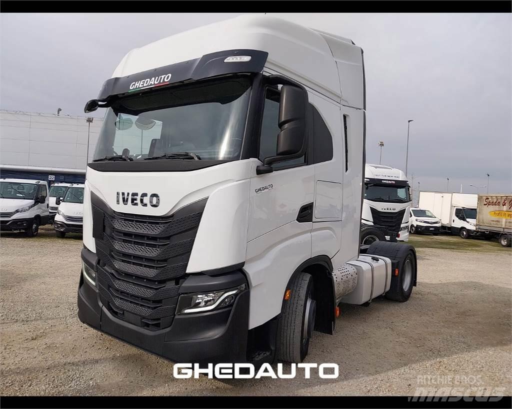 Iveco AS440S48 Skriňová nadstavba