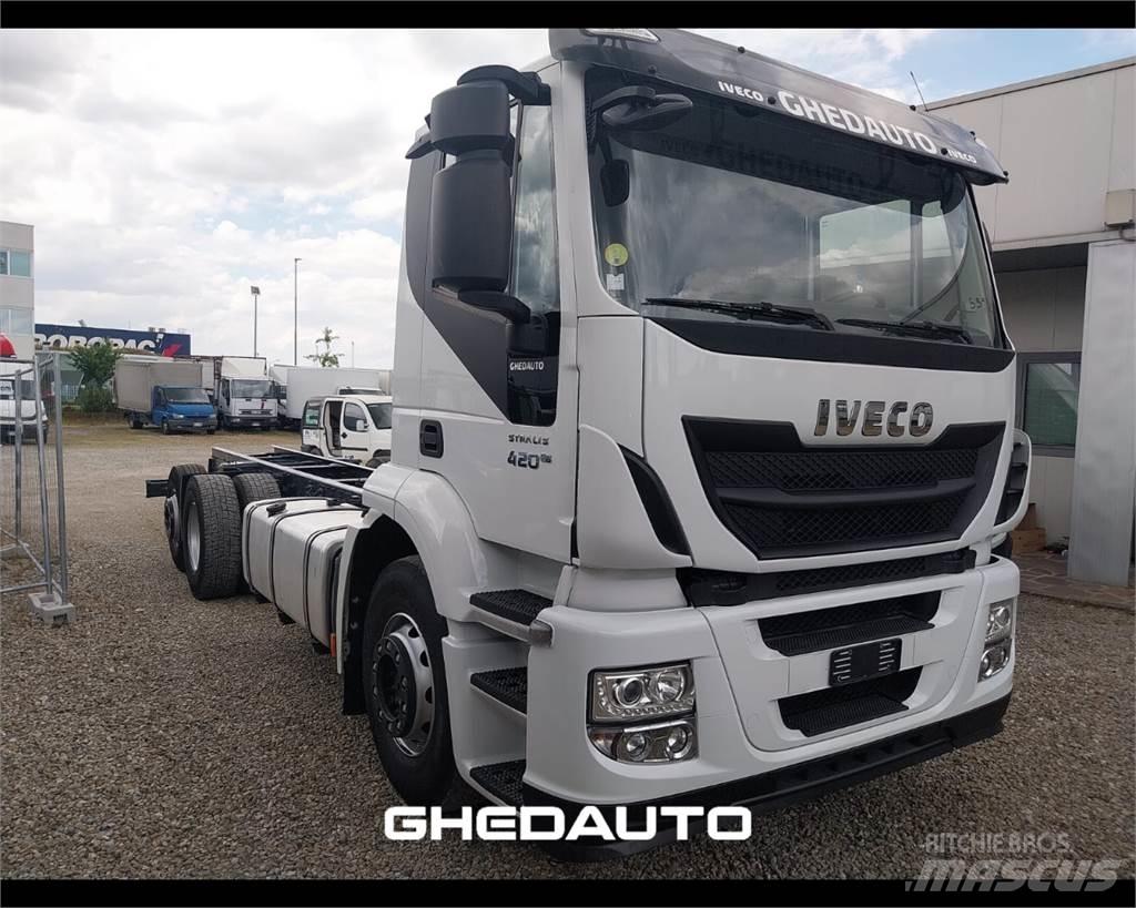 Iveco AT260S40Y/PS Skriňová nadstavba