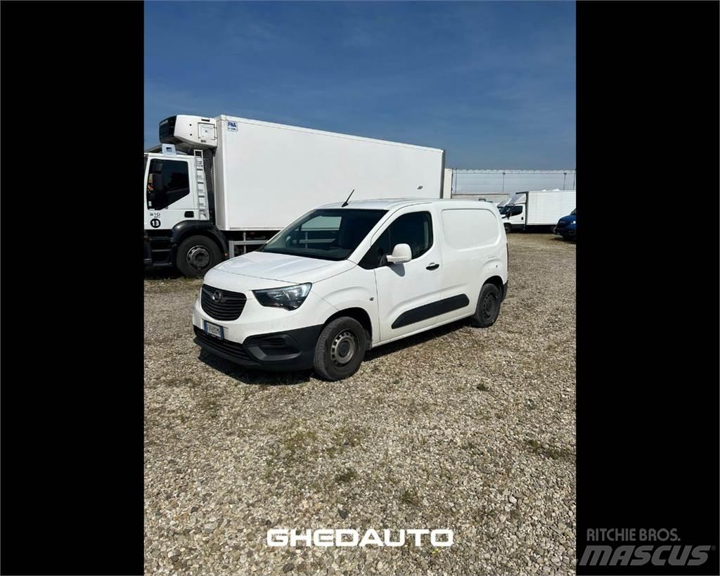 Opel Combo III 2012 Skriňová nadstavba