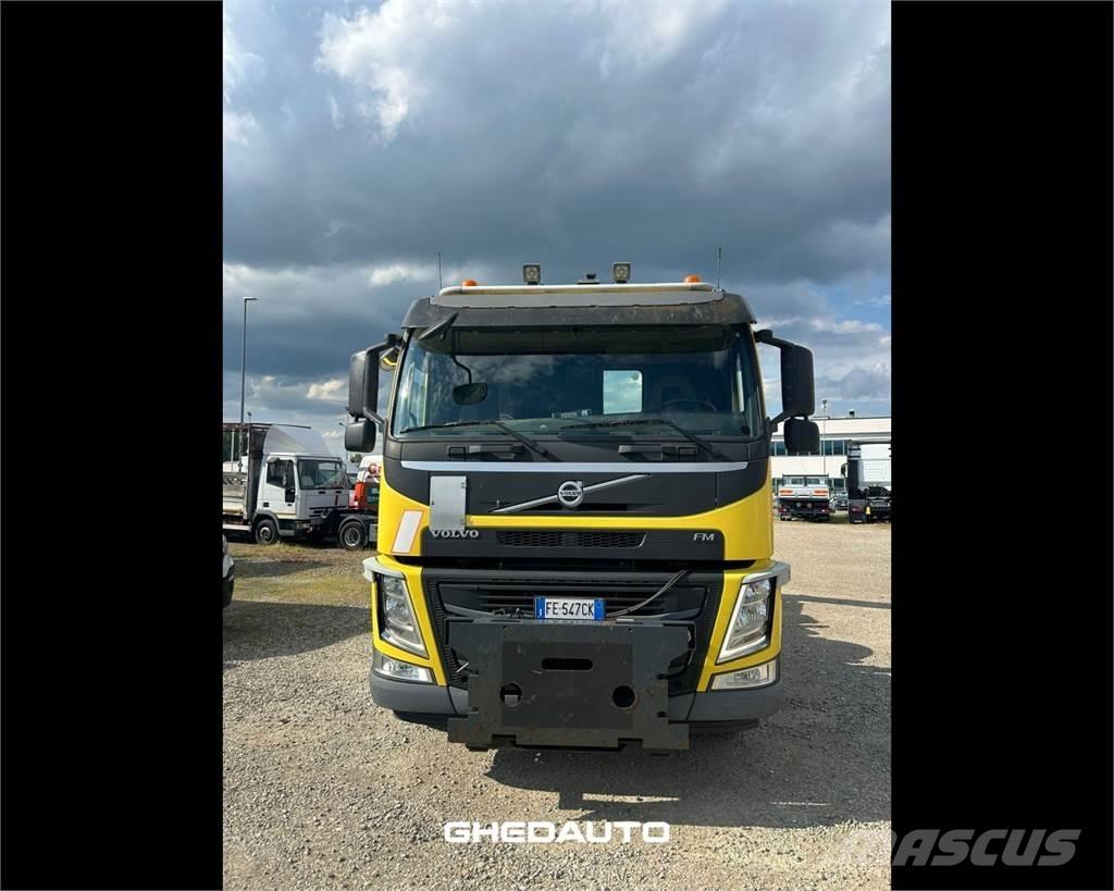 Volvo TRUCKS VOLVO Skriňová nadstavba
