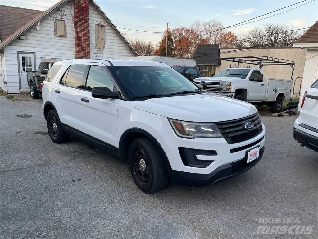 Ford Explorer Automobily