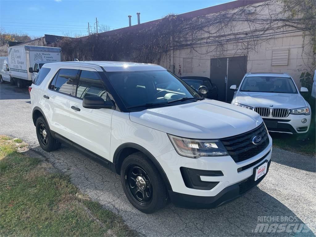 Ford Explorer Automobily