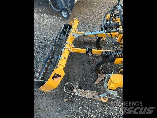  Autre CL6750SR45 Obrobenie pôdy