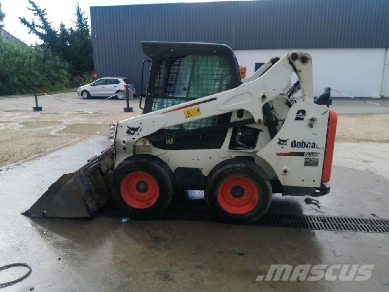 Bobcat S590 Kolesové nakladače