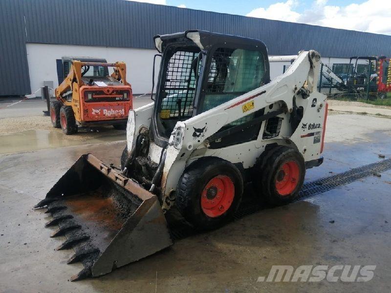 Bobcat S590 Kolesové nakladače