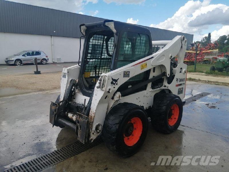 Bobcat S770 Kolesové nakladače