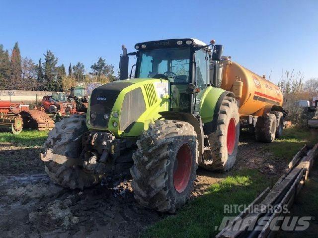 CLAAS AXION 850 Traktory