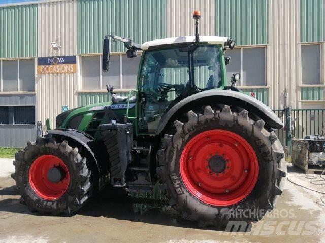 Fendt 718 VARIO Traktory