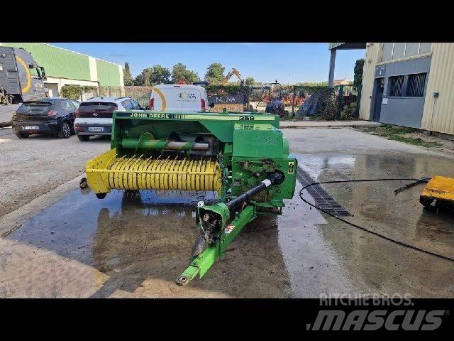 John Deere 359 Lisy na hranaté balíky