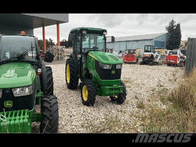 John Deere 5090GV Traktory