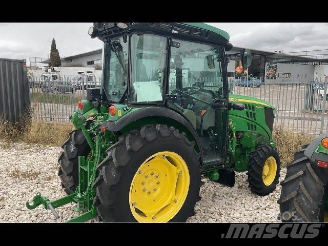 John Deere 5090GV Traktory