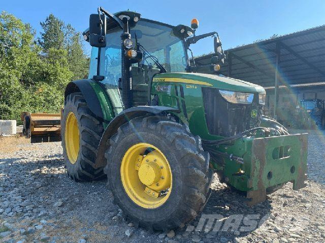 John Deere 5090R Traktory