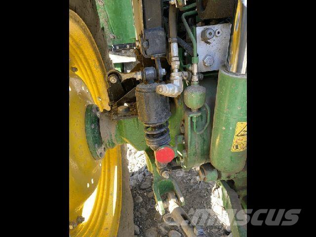 John Deere 5090R Traktory