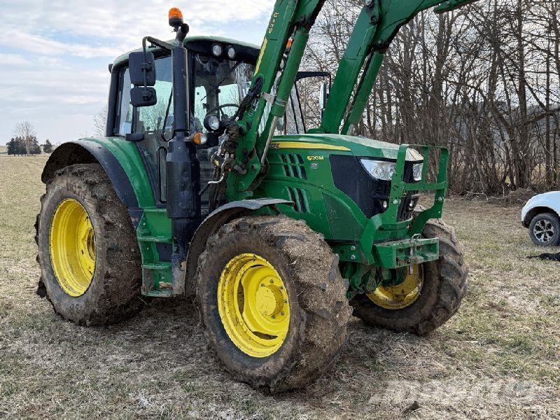 John Deere 6120M Traktory