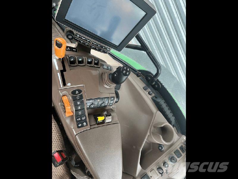 John Deere 6195R Traktory