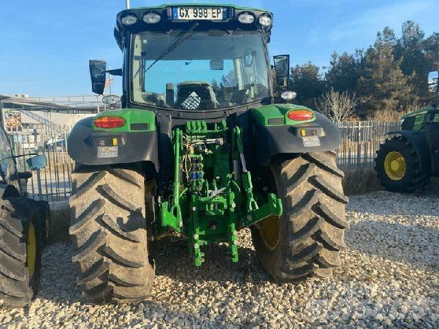 John Deere 6R120 Traktory