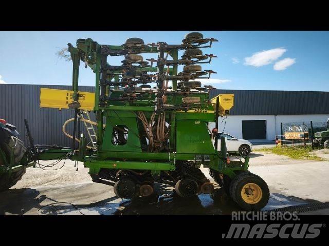 John Deere 750A Iné sejacie stroje a ich príslušenstvo