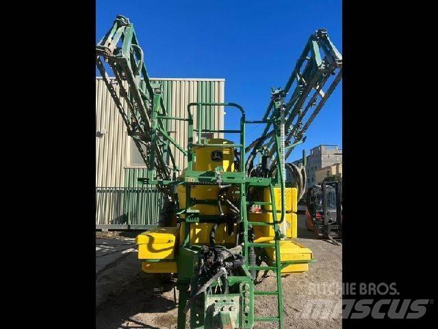 John Deere 824 SE Ťahané postrekovače