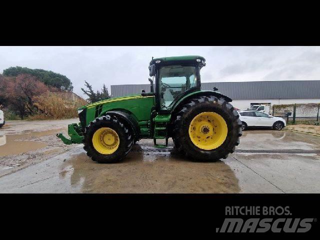 John Deere 8310R Traktory