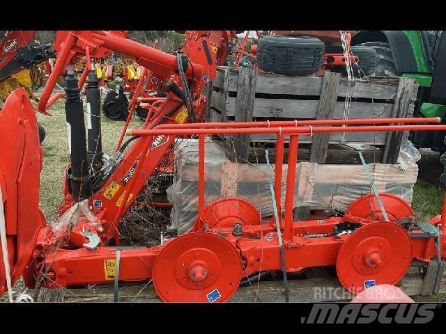 Kuhn 10812 Obracače a zhrabovače sena