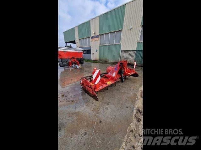 Kuhn HR3004 Brány