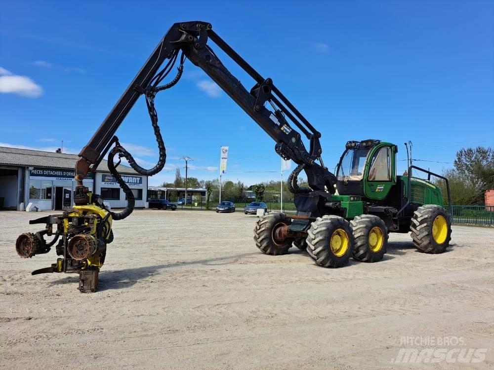 John Deere 1270E Stínacie harvestory