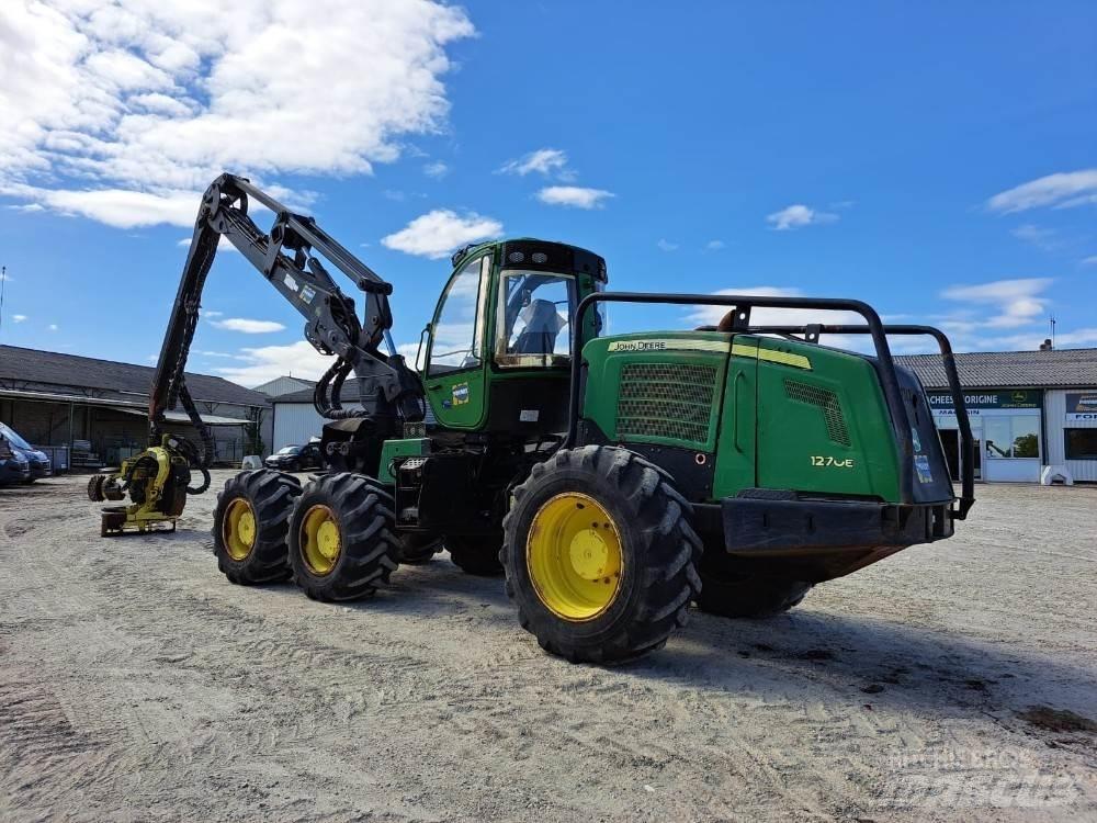 John Deere 1270E Stínacie harvestory