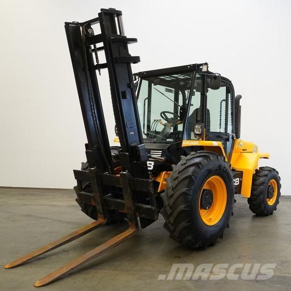 JCB 940-4 Terénne vysokozdvižné vozíky