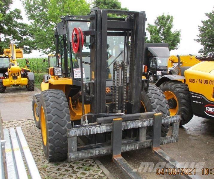 JCB 940-4 Terénne vysokozdvižné vozíky
