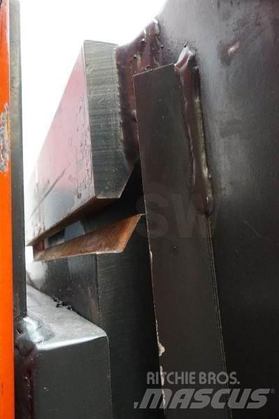 Linde T 30 131 Nízkozdvižný vozík