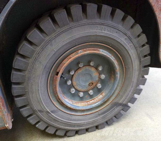 Linde W 20 127 Vlečné vozíky