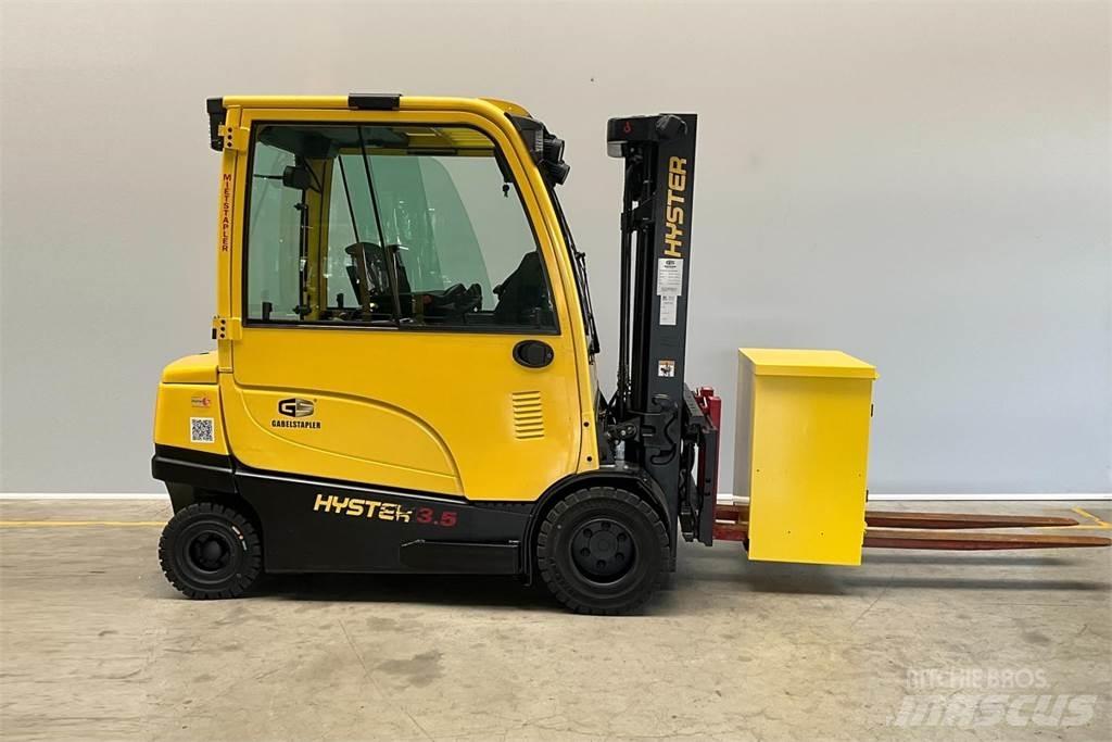 Hyster J3.50XN Akumulátorové vozíky