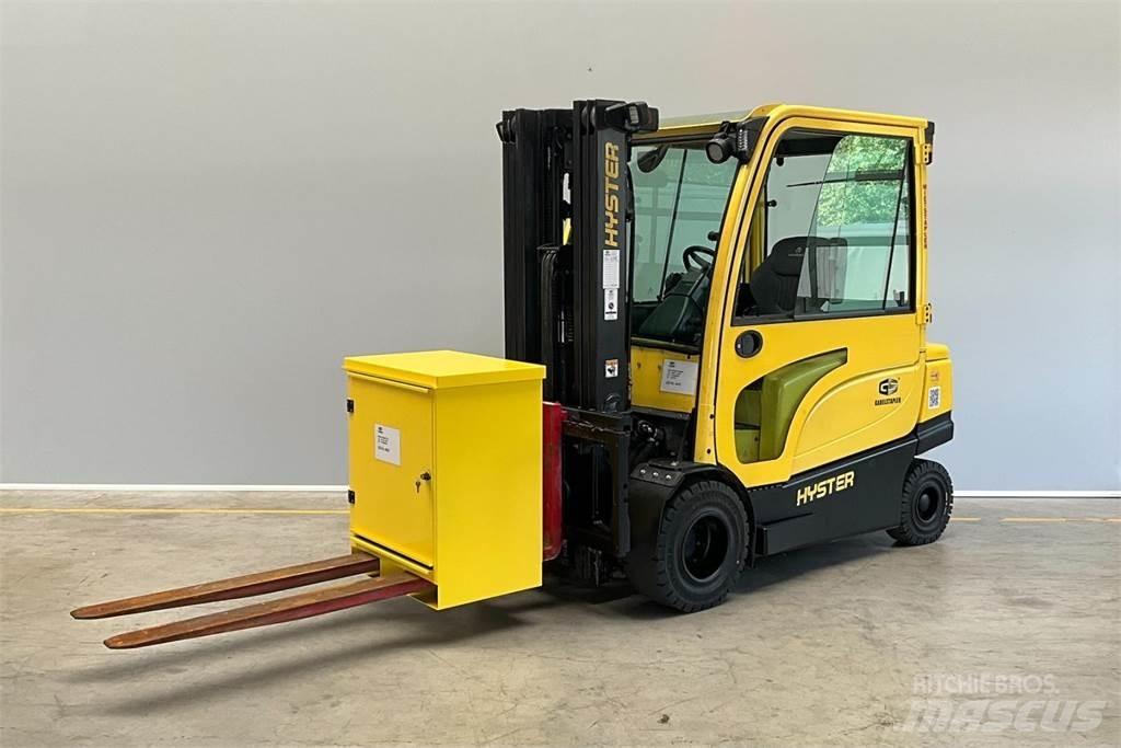 Hyster J3.50XN Akumulátorové vozíky