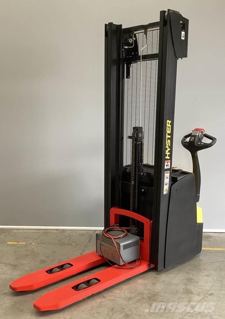 Hyster S1.4 Ručne vedené vysokozdvižné vozíky