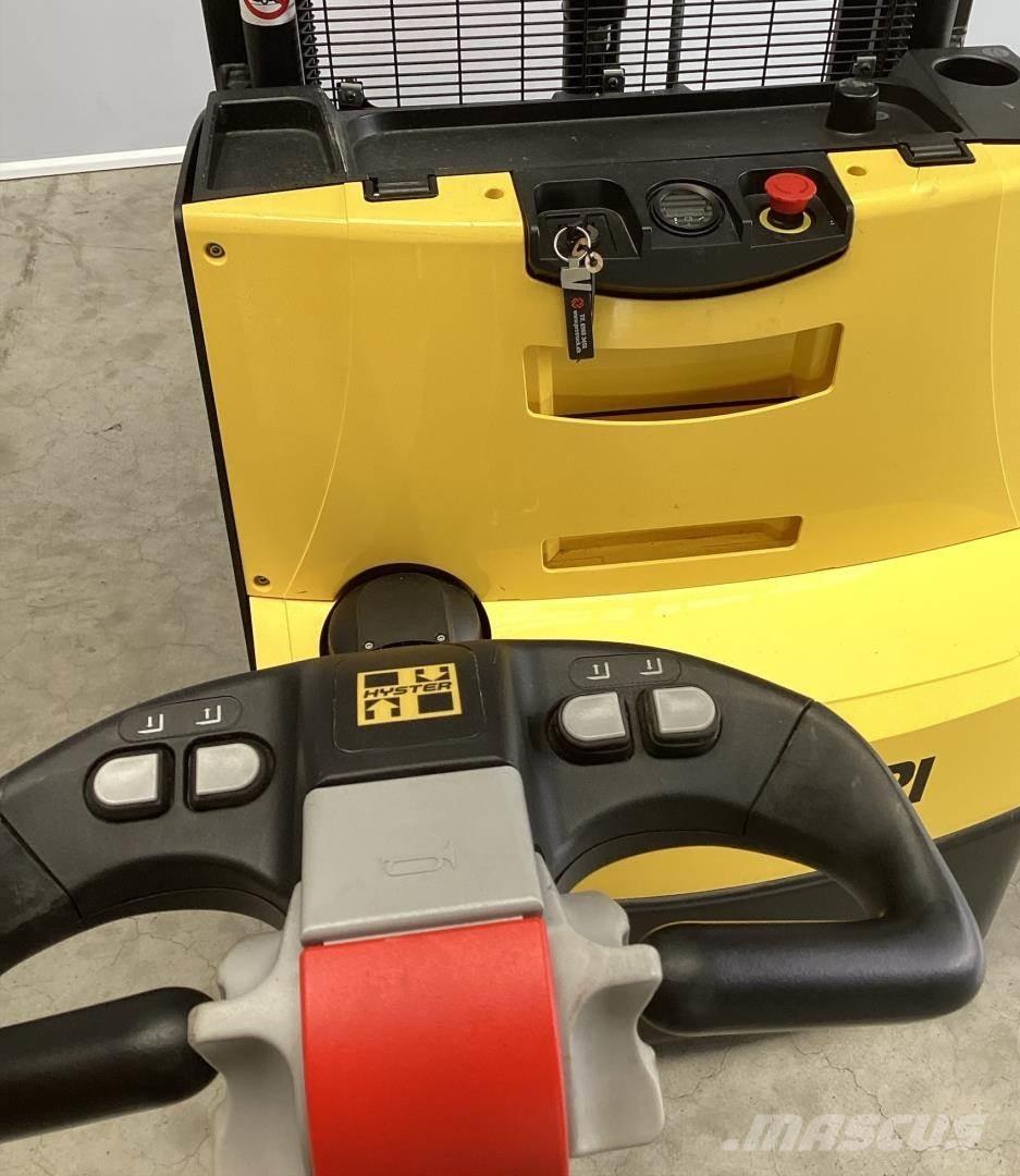 Hyster S1.4 Ručne vedené vysokozdvižné vozíky