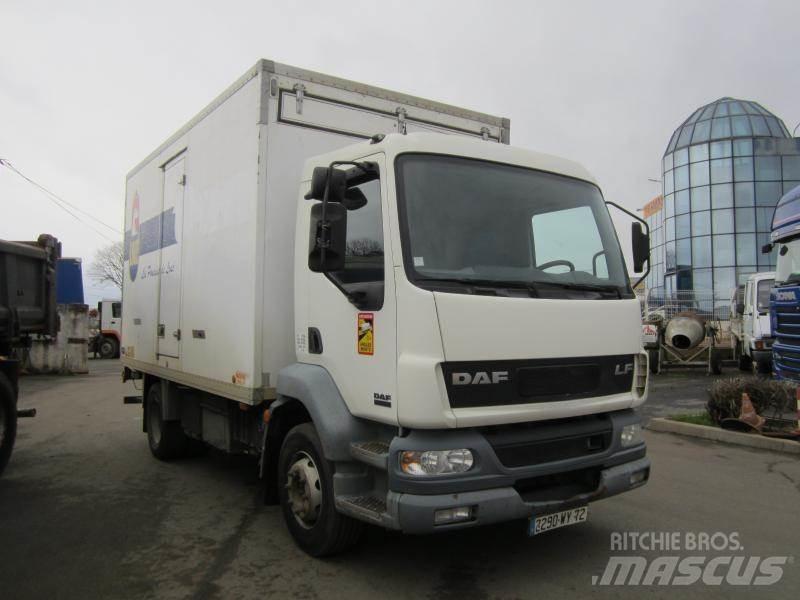 DAF LF 220 Nákladné automobily na prepravu zvierat