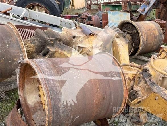 CAT D40D Kĺbové nákladné autá