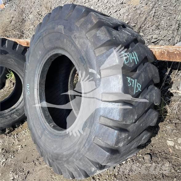 JCB 20.5X25 Pneumatiky, kolesá a ráfiky