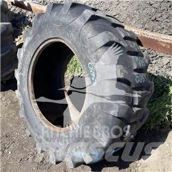 Titan 17.5L24 Pneumatiky, kolesá a ráfiky