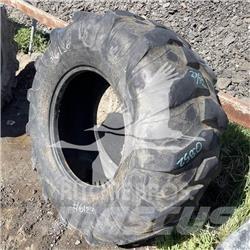 Titan 19.5L24 Pneumatiky, kolesá a ráfiky
