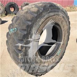 Titan 20.5R25 Pneumatiky, kolesá a ráfiky