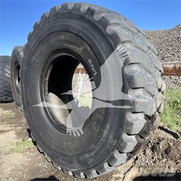 Titan 20.5R25 Pneumatiky, kolesá a ráfiky