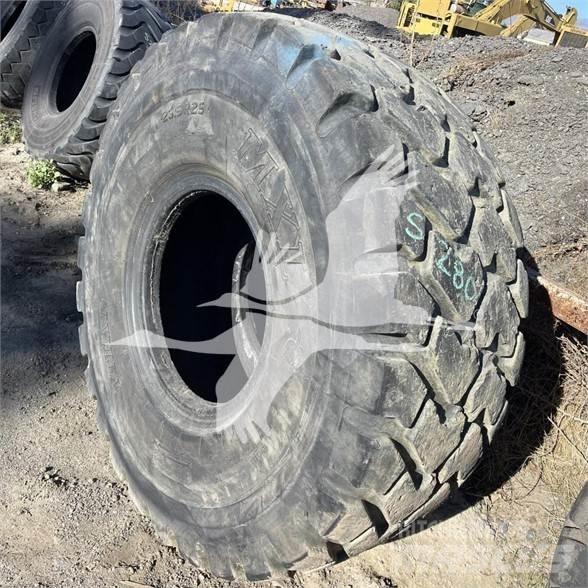 Titan 23.5R25 Pneumatiky, kolesá a ráfiky