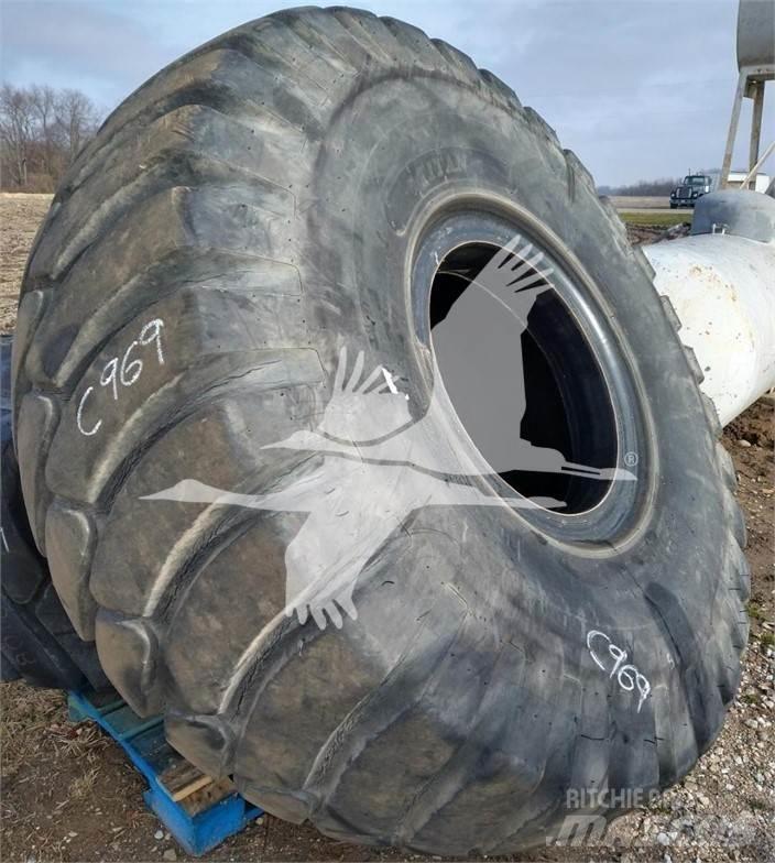 Titan 29.5x25 Pneumatiky, kolesá a ráfiky