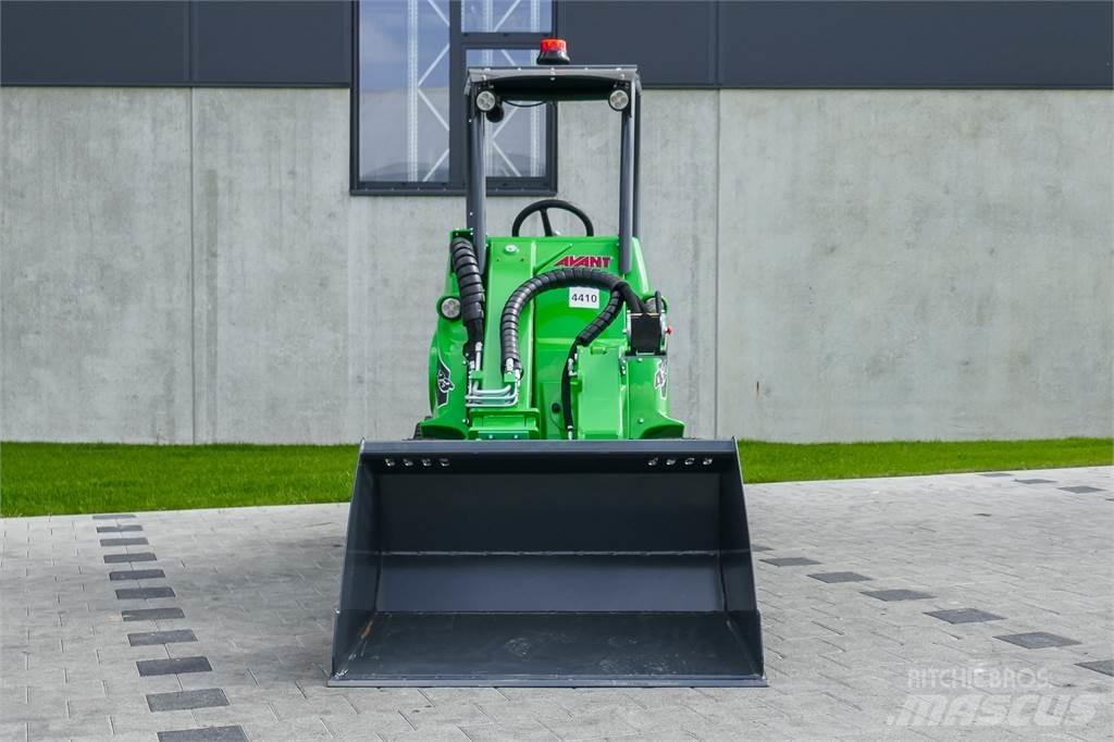 Avant M 423 Mini rýpadlá < 7t