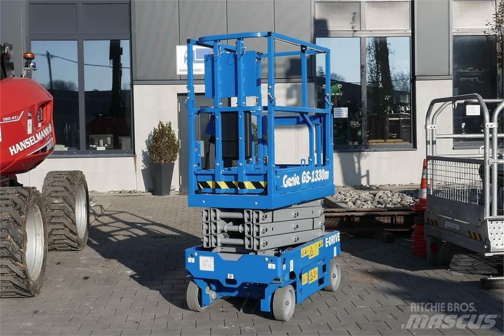 Genie GS 1330 Nožnicové zdvíhacie plošiny