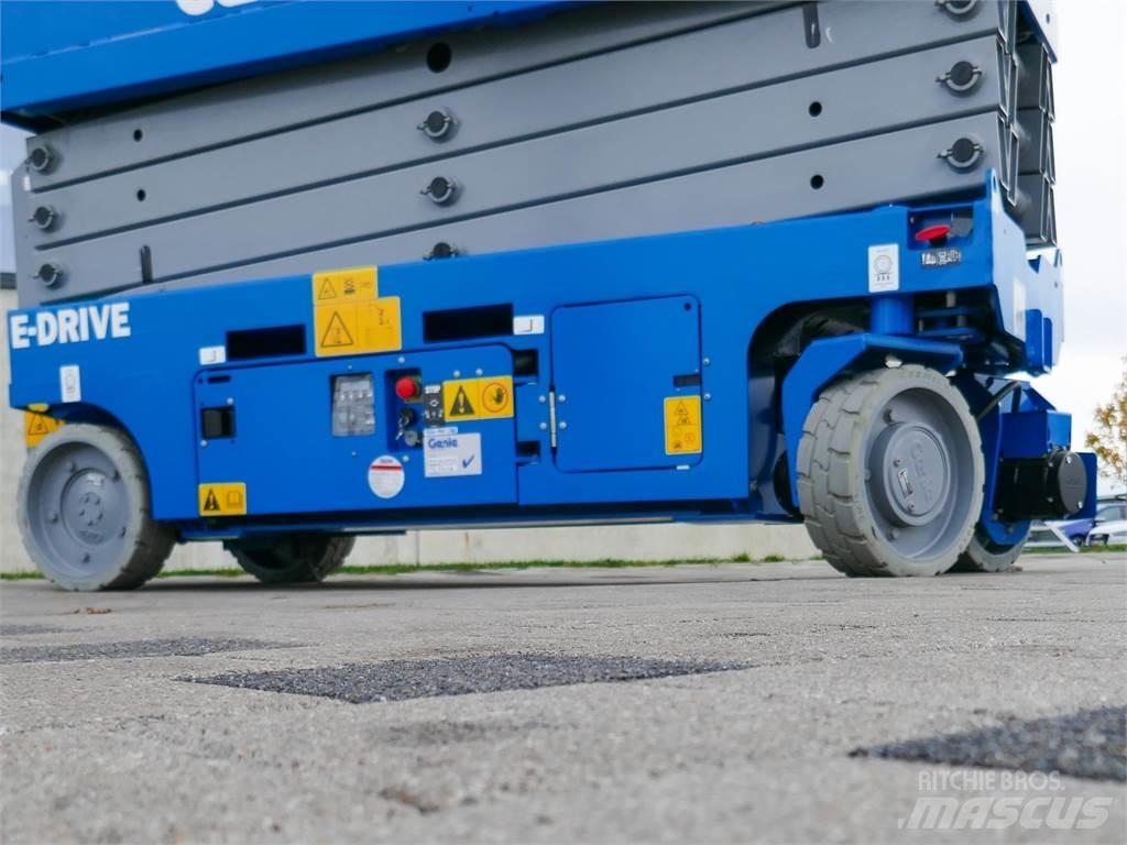 Genie GS 2632 Nožnicové zdvíhacie plošiny