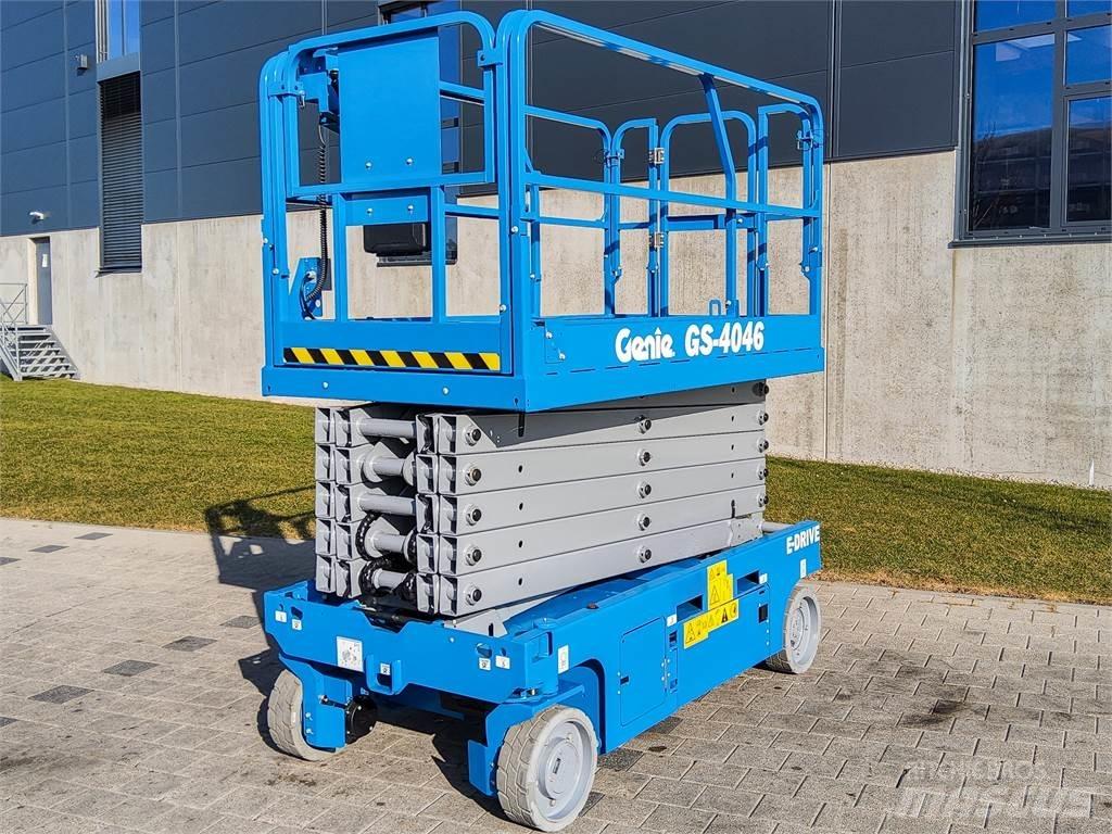 Genie GS 4046 Nožnicové zdvíhacie plošiny